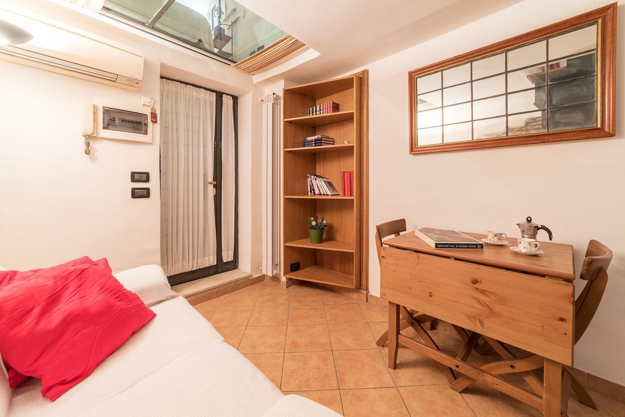 רומא Sweet Little Suite Near Pantheon מראה חיצוני תמונה