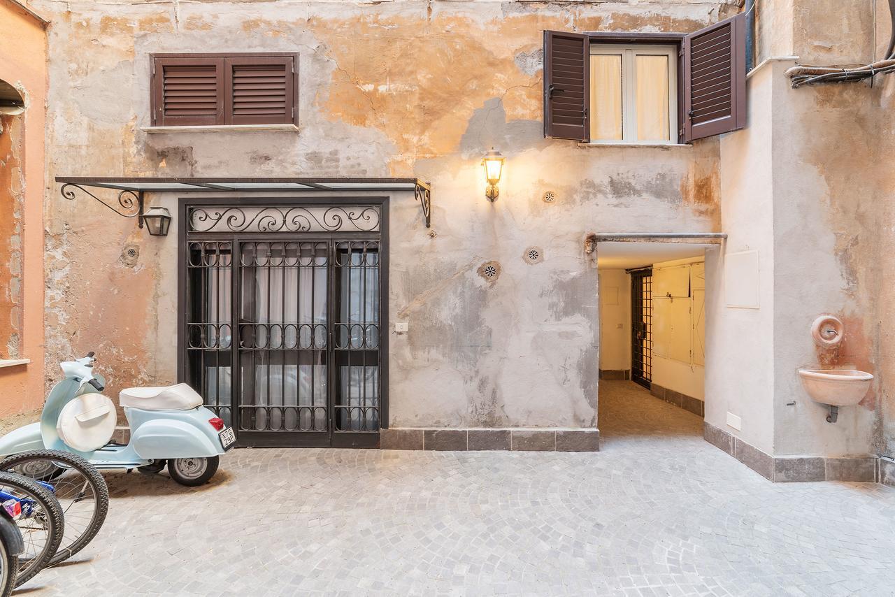 רומא Sweet Little Suite Near Pantheon מראה חיצוני תמונה